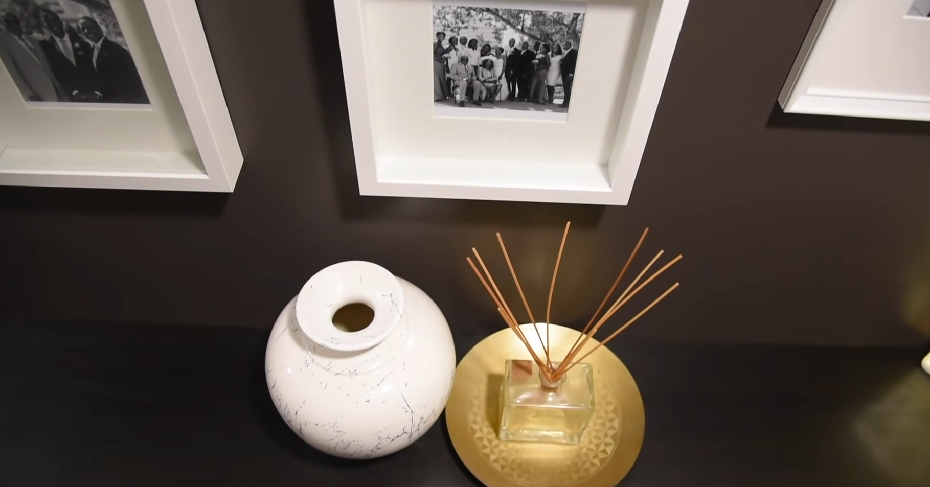 How to Arrange 3 Photo Frames on a Wall? FotoProfy