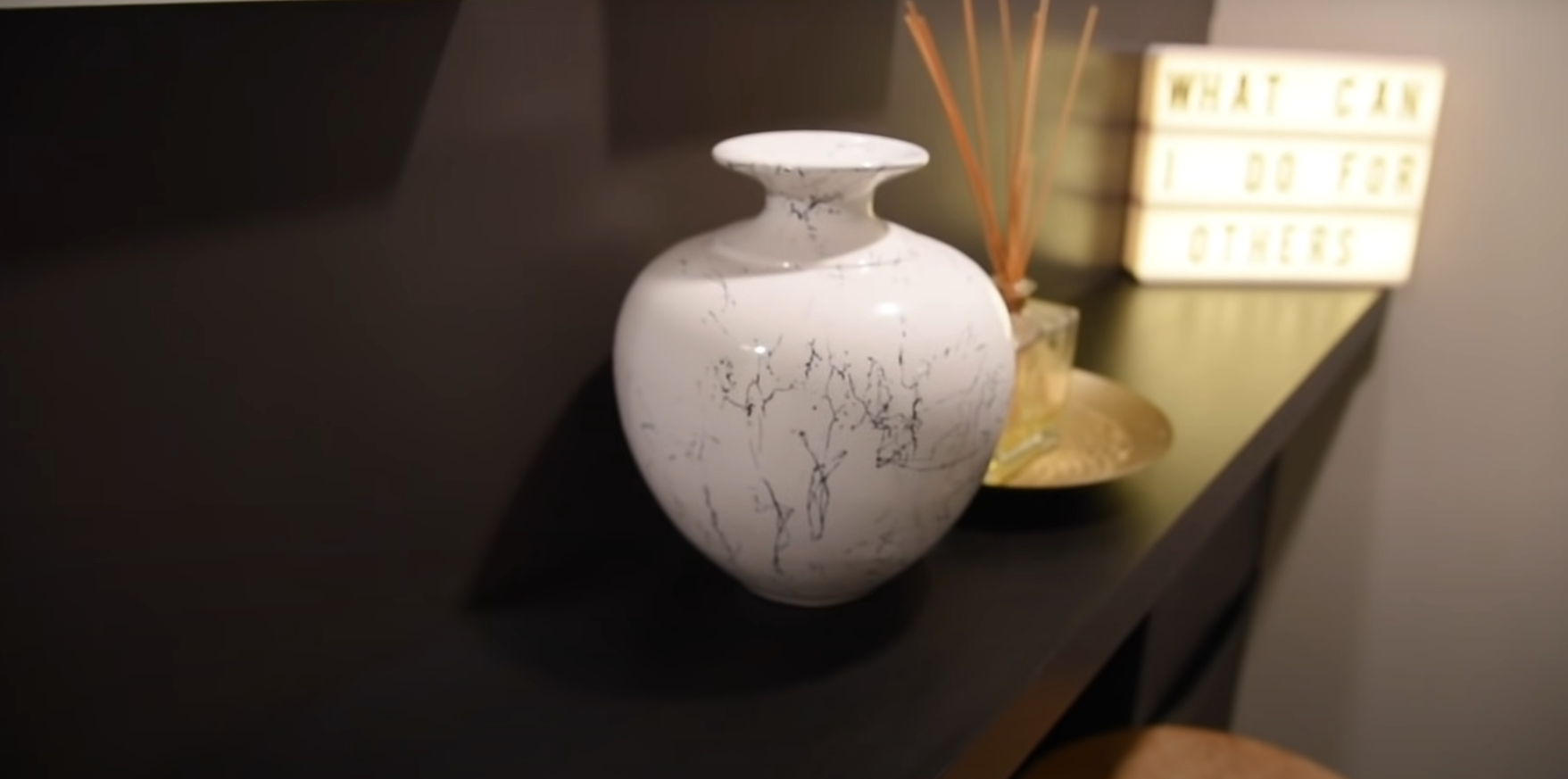 How to Arrange 3 Photo Frames on a Wall? FotoProfy