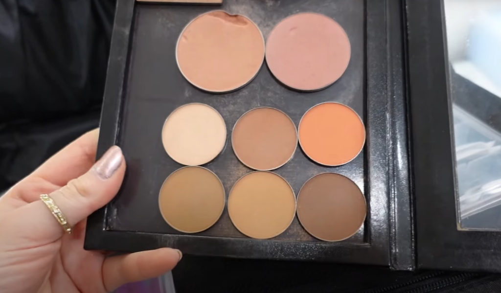 How To Do Your Makeup For Photoshoots?