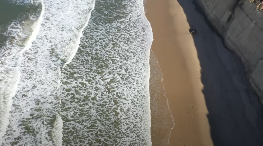 The Best Time for a Beach Maternity Shoot