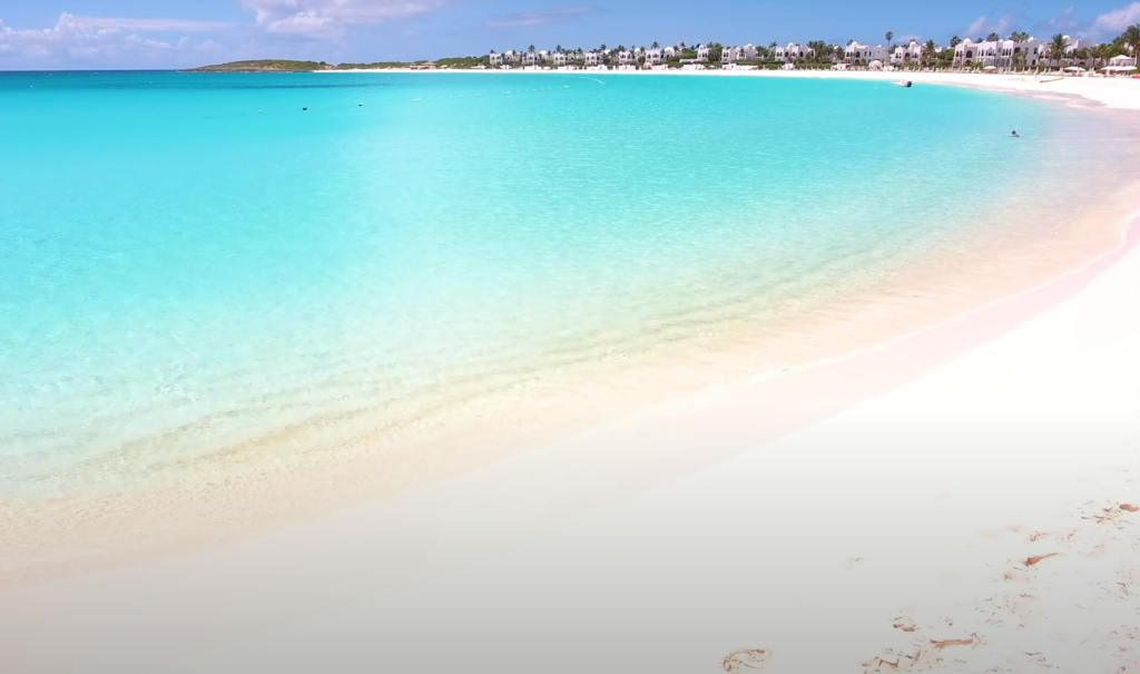 Beach Maternity Photoshoot Outfits