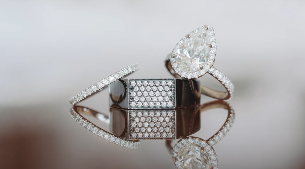 Ideas and Tips for a Mirror Photoshoot