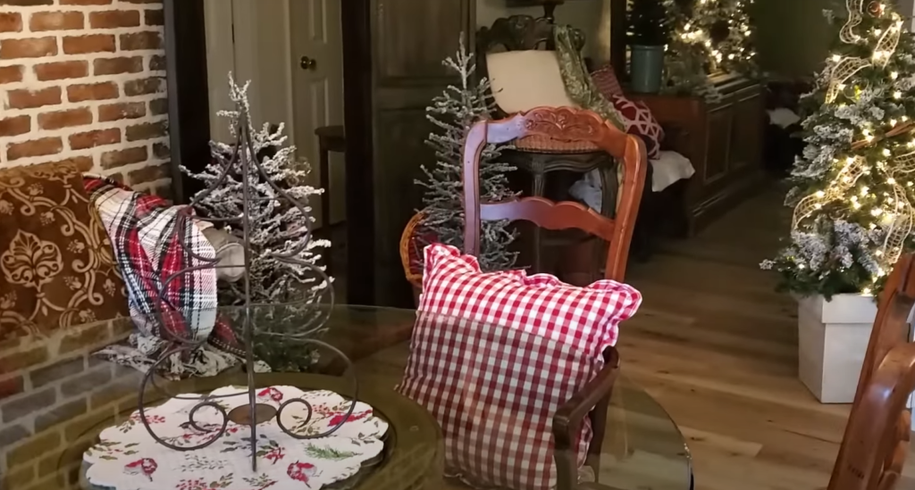 Professional Christmas Baby Photoshoot Ideas To Repeat At Home: