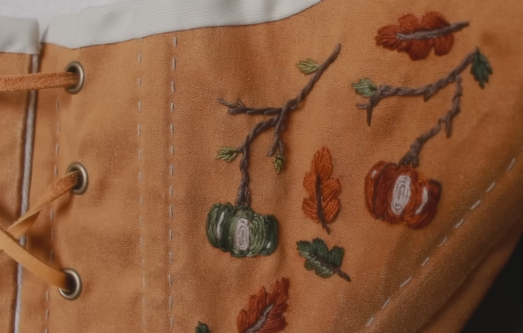 Gorgeous Corset Photoshoot Ideas That’ll Stand Out