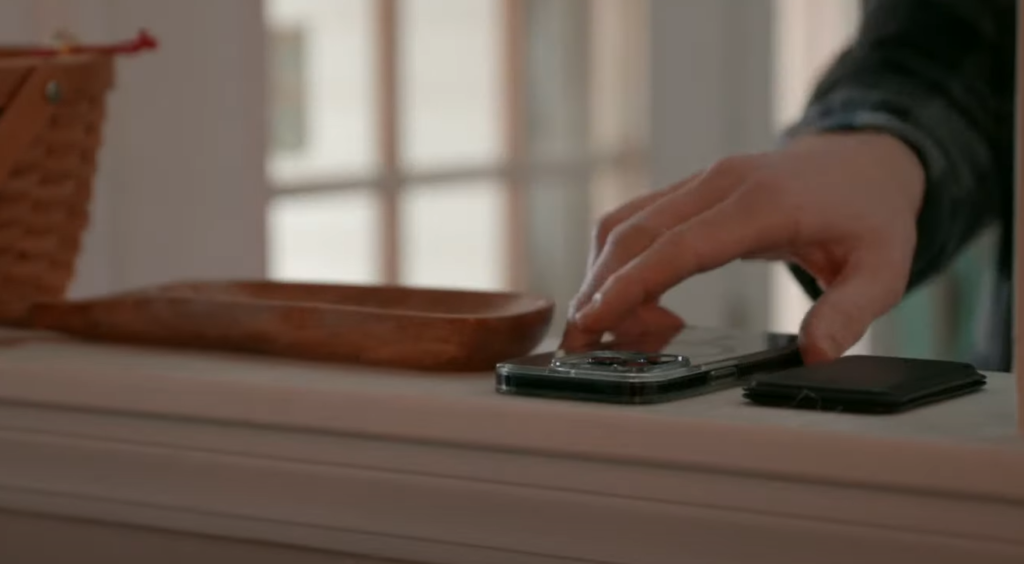 Know what vibe/mood you're going for with your selfie pose