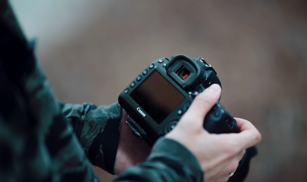 What Camera Does Peter McKinnon Use?