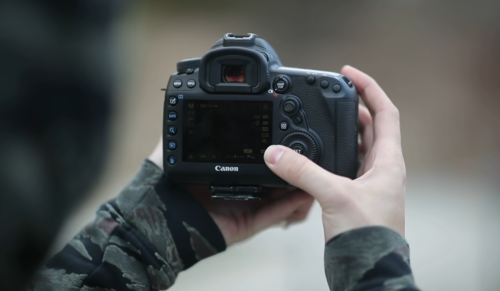 What Camera Does Peter McKinnon Use?